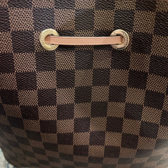 Louis Vuitton Damier Ebene NeoNoe - Picture 5 of 13